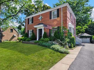 9653 S Avers Ave, Evergreen Park, IL 60805