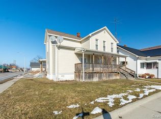 941 Howard St, Port Huron, MI 48060