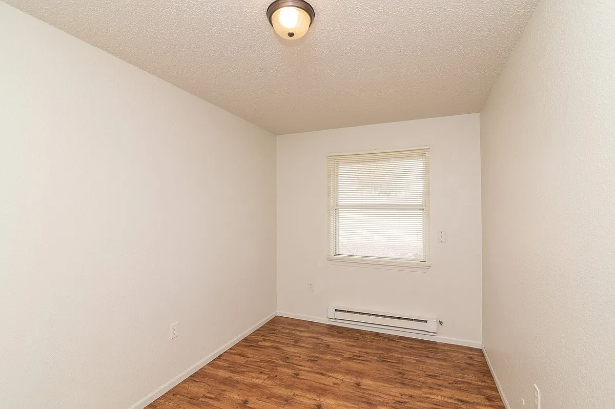Building Photo - 4819 Marion St #5