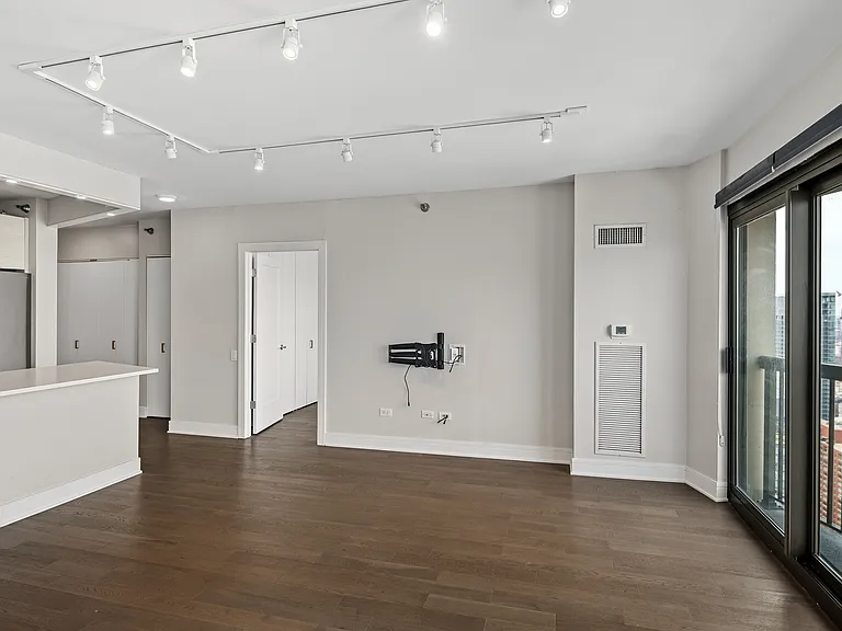 400 N Lasalle Dr #4312 — Photo 10