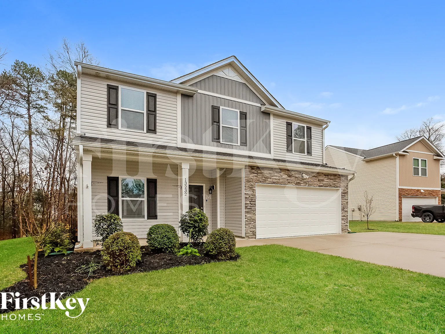 4 bed, 2.5 bath, 2056 sqft, $2,925 — Photo 3