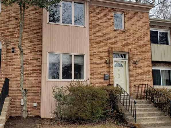 5029 Cliffhaven Dr, Annandale, VA 22003