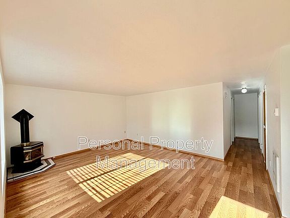 2nd image of 4102 NE 131st Ave