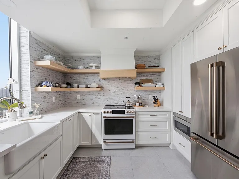 121 N Post Oak Ln #2203 — Photo 9
