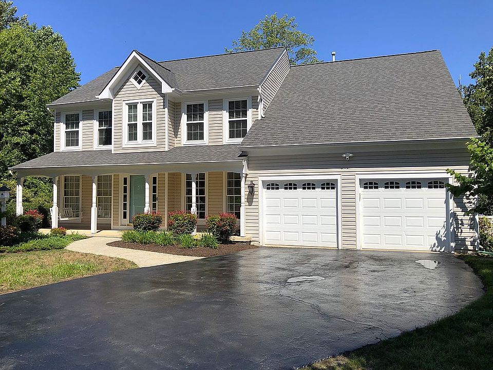 1st image of 19 Barlow House Ct