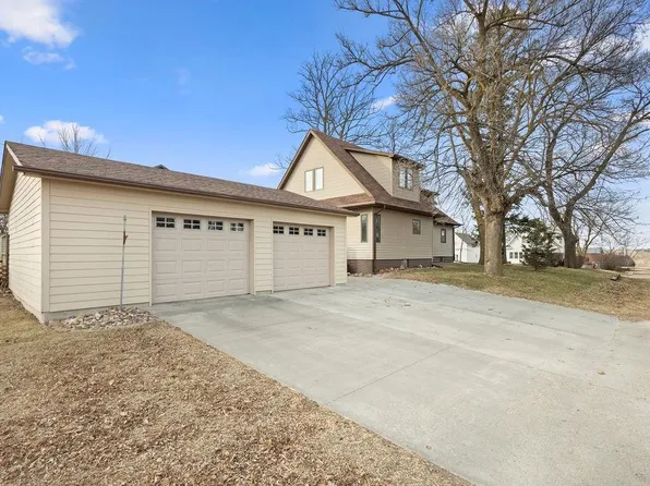 215 N 2nd St, Newman Grove, NE 68758