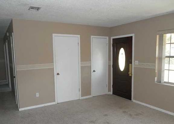 3rd image of 2801 French Ave