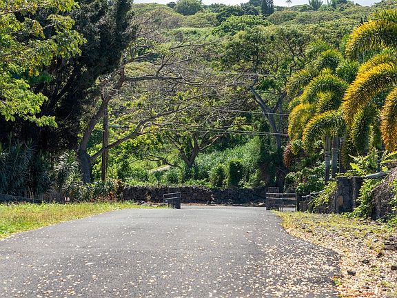 2nd image of 75-397 Hualalai Rd #J