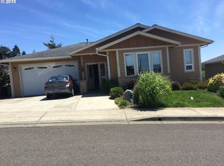 967 Inlet Loop, Coos Bay, OR 97420