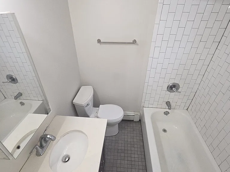 50 Stuyvesant Ave #2R — Photo 9