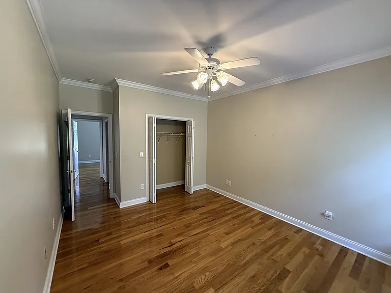 215 Woodson Dr — Photo 12
