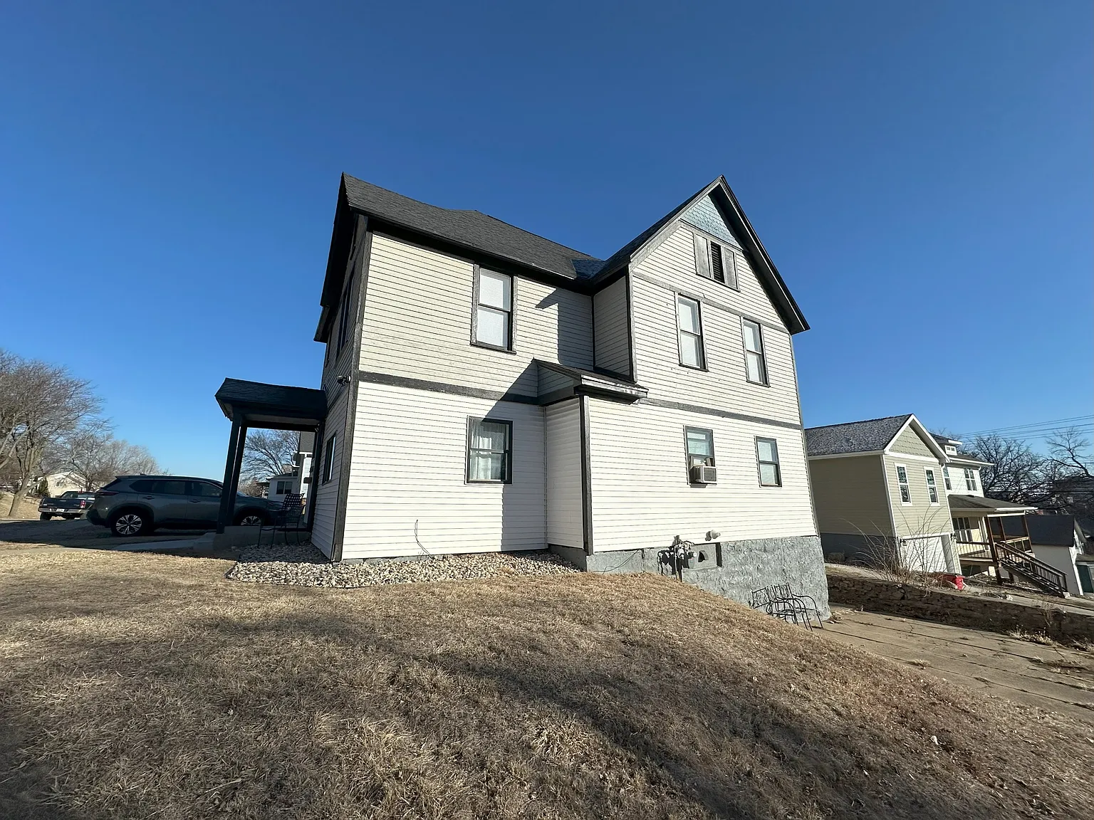 302 N Spring Ave — Photo 2
