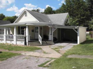 713 W Madison St, Herrin, IL 62948