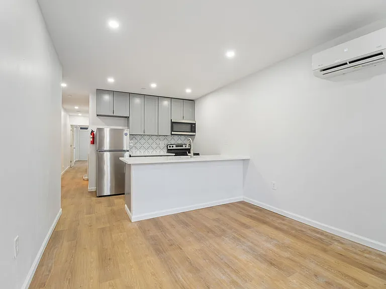 1428 A St SE #2 — Photo 5