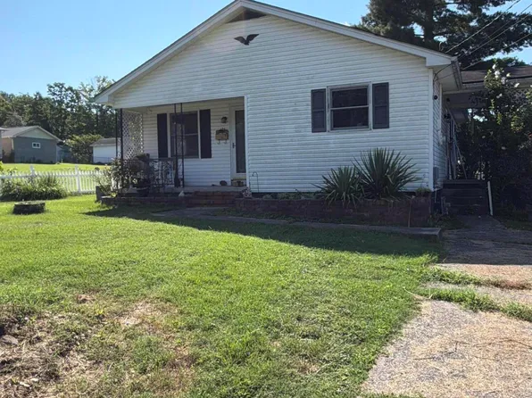 124 Kentucky Ave, Irvine, KY 40336