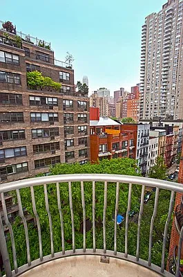 Sold by Platinum Properties | media 9