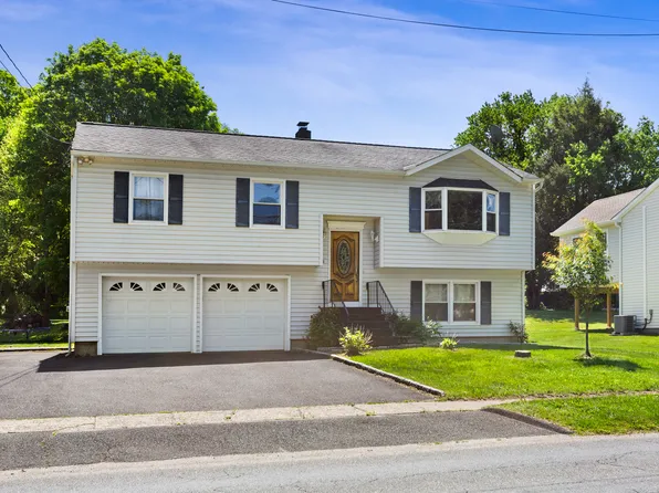 34 Plumtrees Road, Bethel, CT 06801