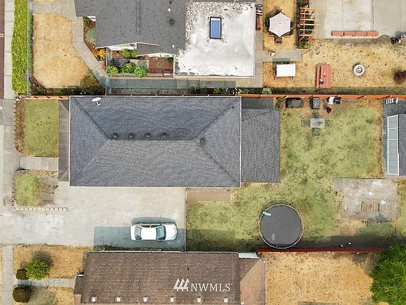 3rd image of 6037 S Junett St