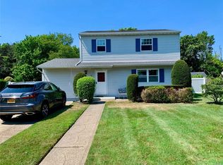 43 2nd Pl, Central Islip, NY 11722
