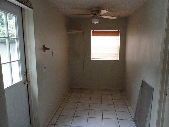 4th image of 14 Marlin Ave