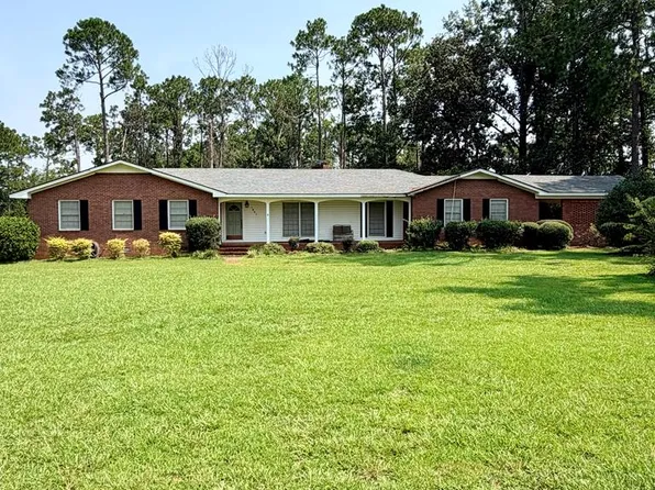 1807 Blue Bird Trl, Douglas, GA 31533