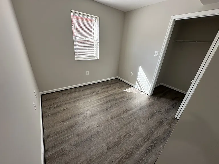 1814 Q St SE #203 — Photo 7