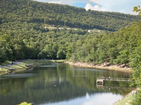 139 Snead Cir, Mc Gaheysville, VA 22840