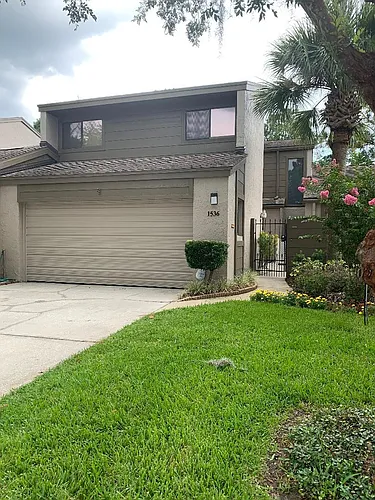1536 N Carolwood Blvd Photo 1