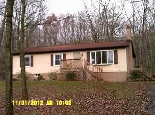 1409 David Ln, Effort, PA 18330