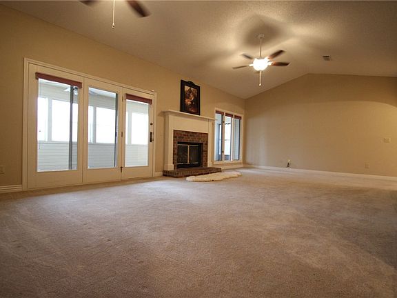 3rd image of 12 Huskins Cir