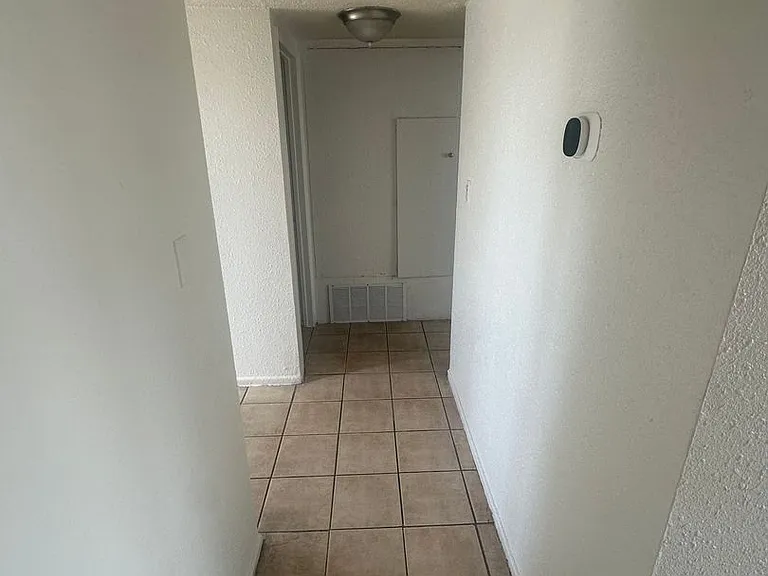 6316 Casada Way — Photo 8