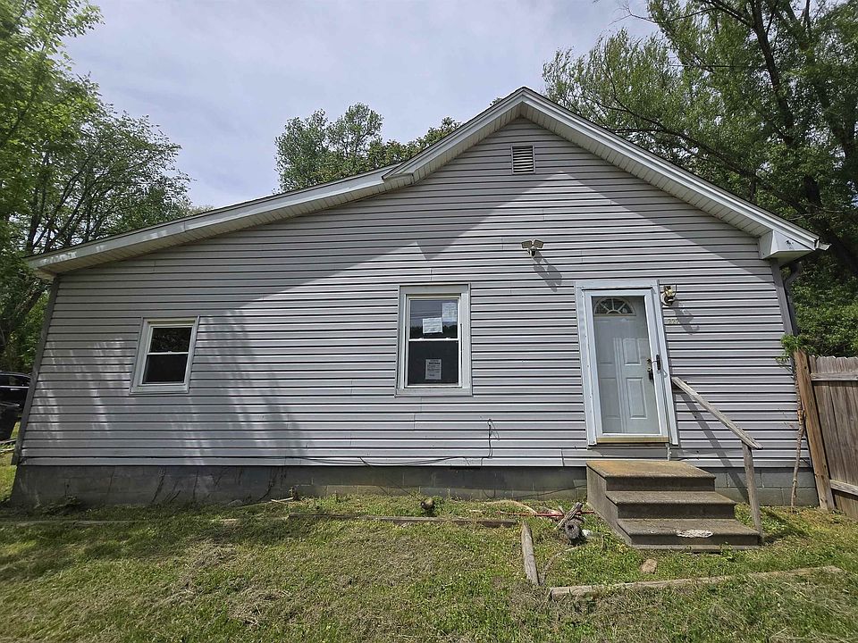 1st image of 2271 Spring St