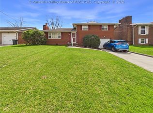 589 Fairwood Rd, Huntington, WV 25705