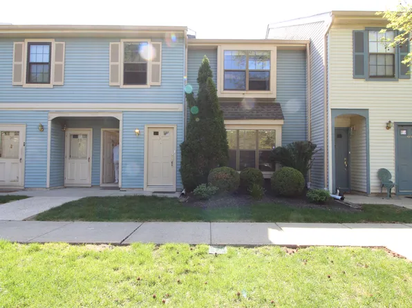 97 Wyndham Pl, Robbinsville, NJ 08691