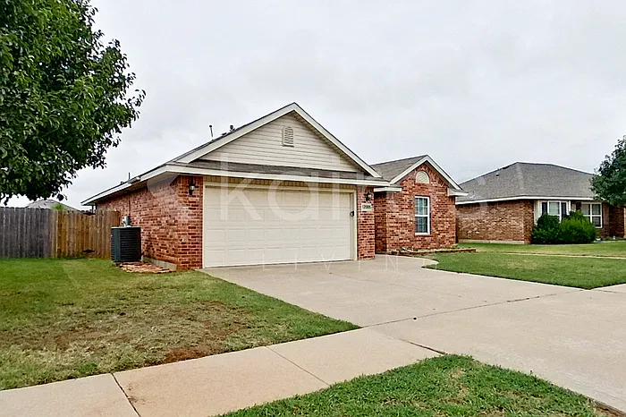 3 bed, 2.0 bath, 1536 sqft, $1,595 — Photo 2