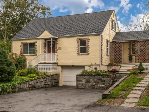 166 Bridle Rd, Billerica, MA 01821