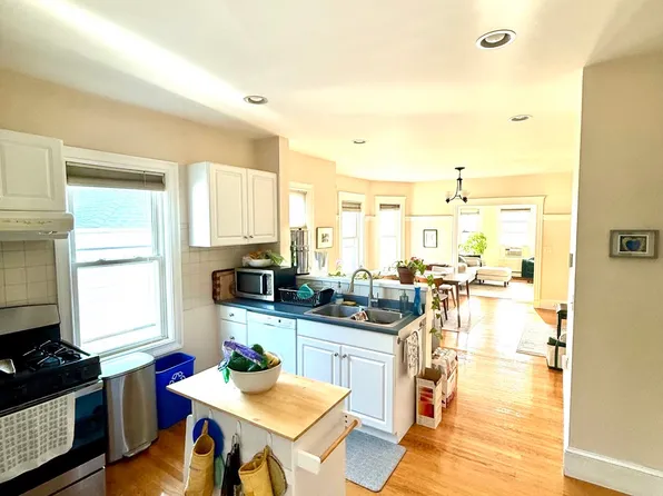 55 Gilbert St, Watertown, MA 02472