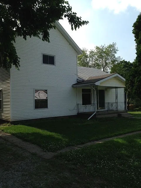 154 Grove St photo 1