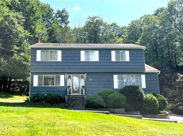 37 Ward Drive South, Danbury, CT 06810