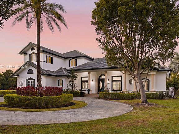 2nd image of 20401 SW 48th Pl