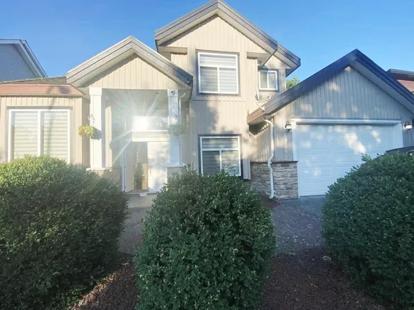 6194 175a St, Surrey, BC V3S 4B7