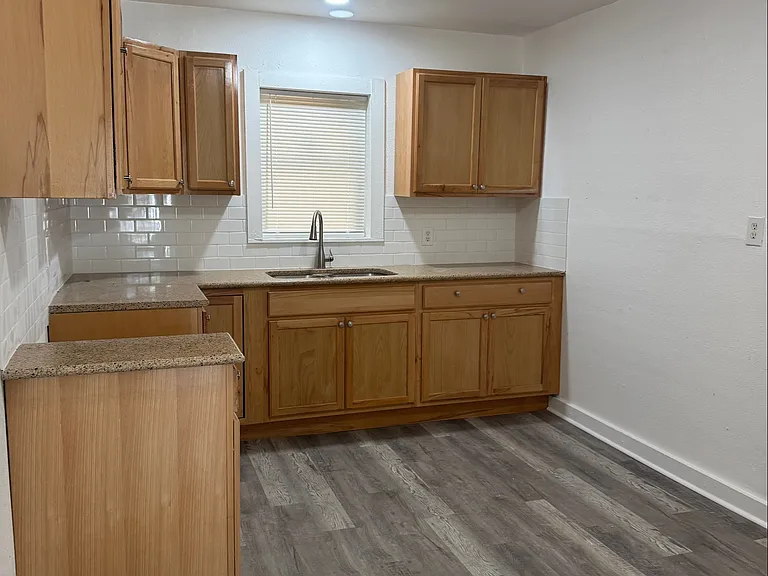 1513 Nevada St — Photo 4