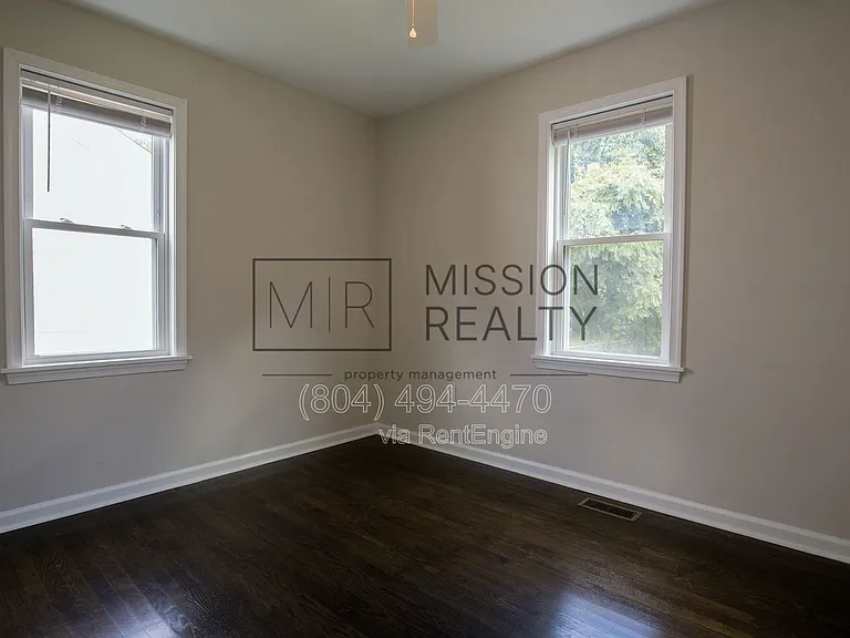 5205 Scott St — Photo 17