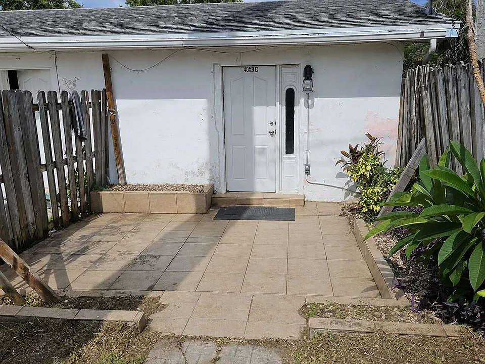 4058 N US Highway 1 #C