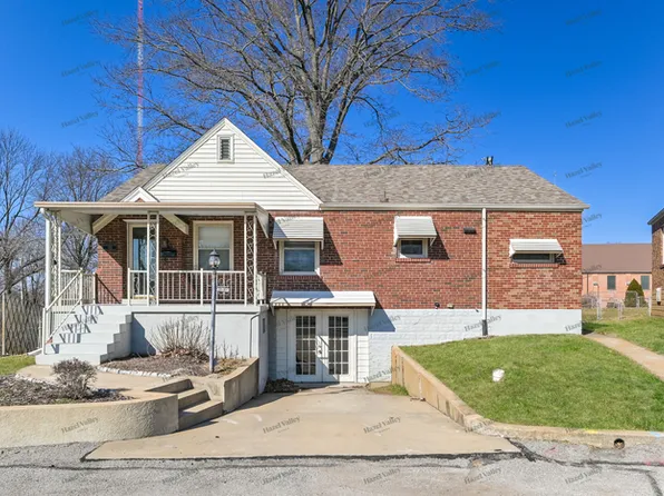 180 Lemay Gardens Dr, Saint Louis, MO 63125