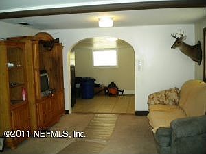 5th image of 8890 Doris Ln