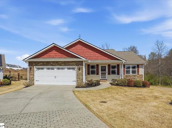 56 Macle Ct, Travelers Rest, SC 29690