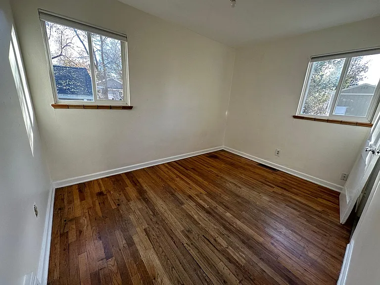 417 Locust St — Photo 6