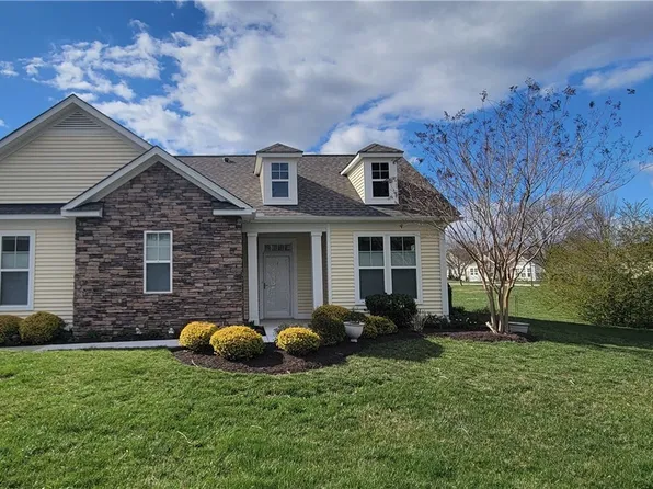 5742 Magnolia Shore Ln, Chester, VA 23831