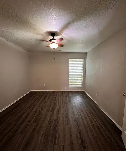 12112 S Land Ave — Photo 4